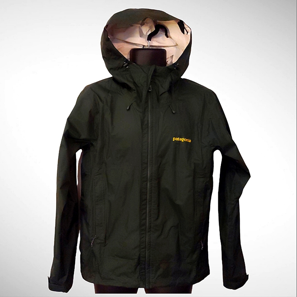 Patagonia Men's light weight jacket